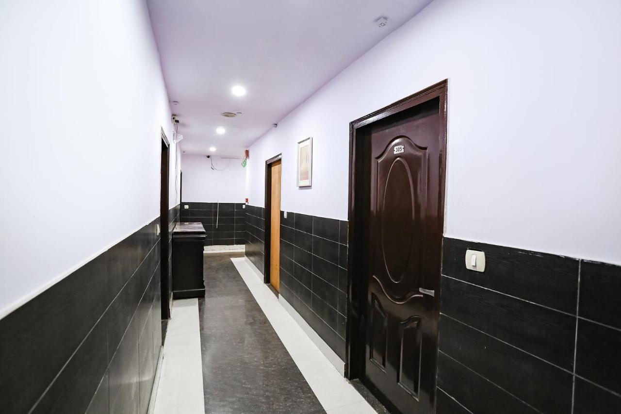 Fabhotel The Lazeez New Delhi Eksteriør billede
